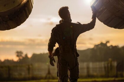 fighter box office collection day 18