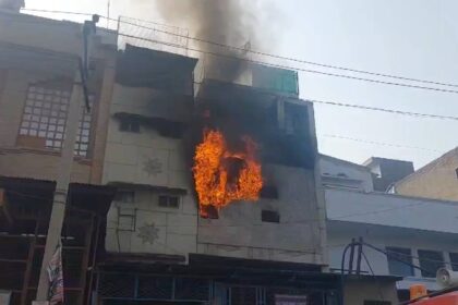 delhi narela fire delhi fire