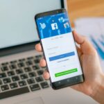 Instagram and Facebook Down Access Globe